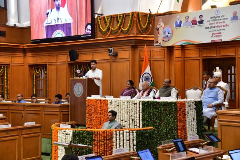 “भारत उधार का लोकतंत्र नहीं है — यह लोकतंत्र की जननी है, जिसकी जड़ें सदियों की विमर्श परंपरा में निहित हैं।”