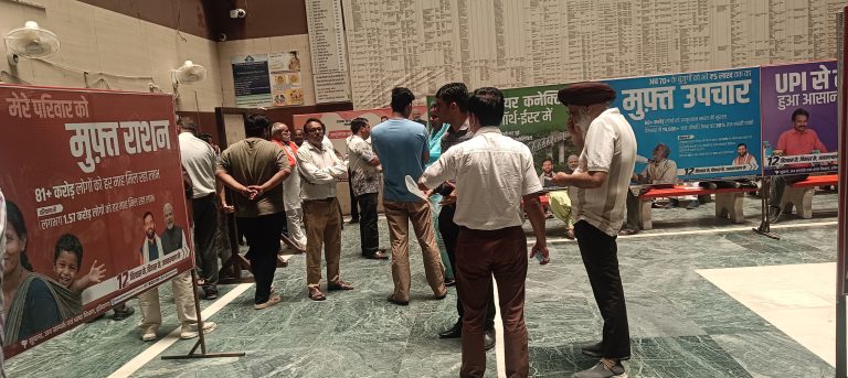 विकास, विश्वास और जनसेवा के 12 स्वर्णिम वर्षों की कहानी कह रही भव्य प्रदर्शनी : उपायुक्त डॉ. हरीश कुमार वशिष्ठ